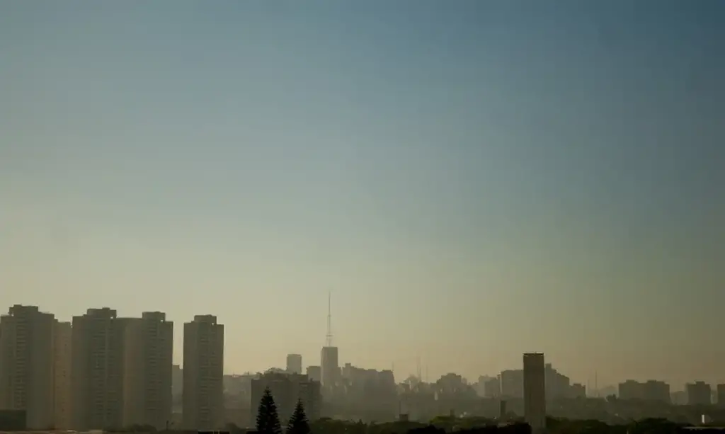 Onda de calor mantém tempo seco em boa parte do Brasil