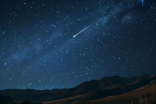 cometa C/2023 A3