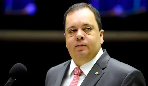 Na carona do ‘amigo’: Elmar Nascimento viajou em jatinho atribuído a Antonio Rueda