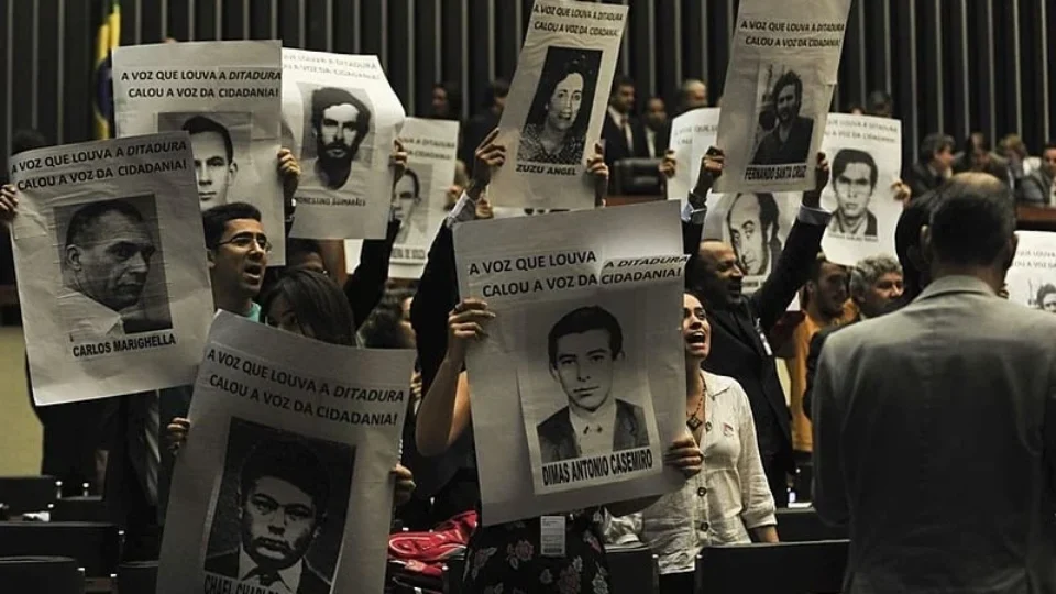 Sem dinheiro, Comissão de Anistia realiza sessão de julgamento sob ordem judicial
