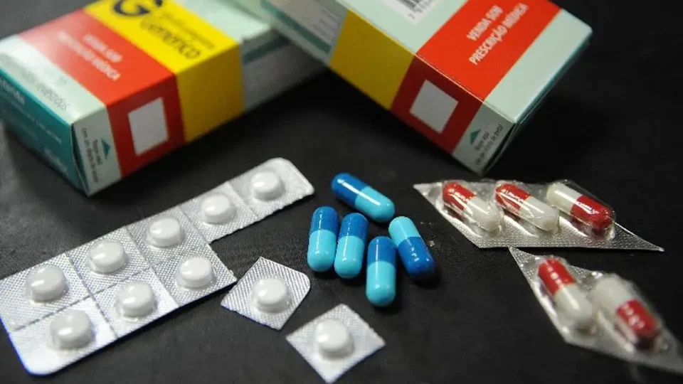 Governo autoriza reajuste de até 5,06% no preço dos medicamentos; entenda mudanças