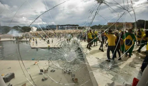 Cid orientou manifestantes a marchar contra o STF e o Congresso em 2022