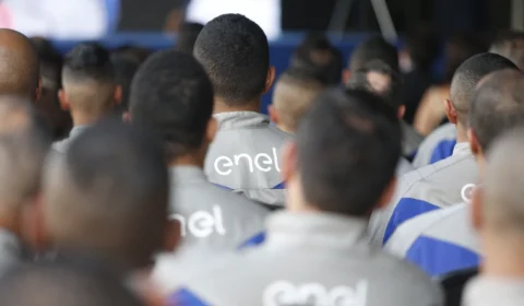 Aneel avalia cassação da concessão da Enel SP; no RJ agência recomenda renovação da concessão da Light