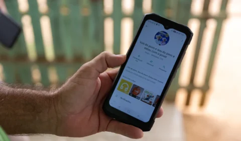 Em ‘cidade do WhatsApp’, app favorece fake news como único meio de comunicação