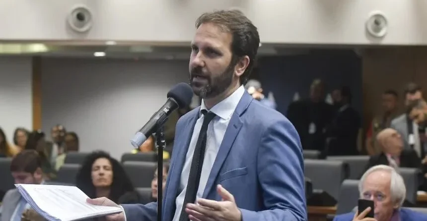 Deputado protocola CPI do Banco Master na Assembleia Legislativa do Rio