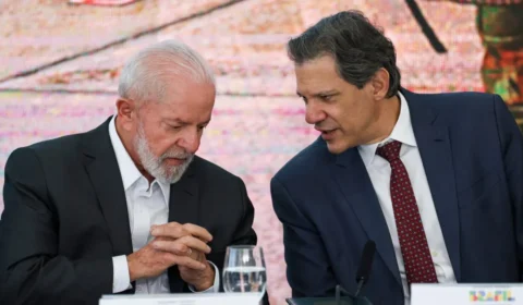 Votação do pacote de corte de gastos deve ficar para 2025, diz líder do governo