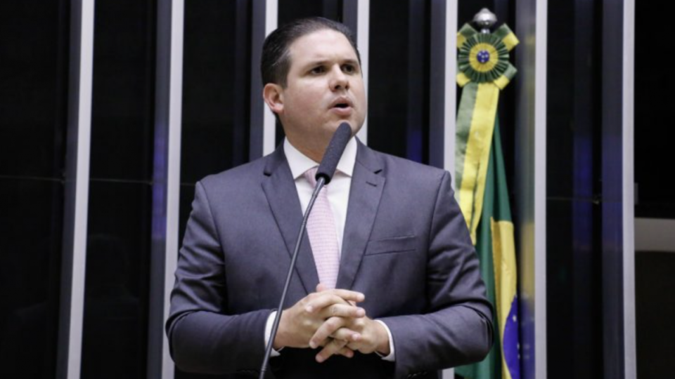 Hugo Motta frustra bolsonaristas e critica sanções dos EUA a Alexandre de Moraes