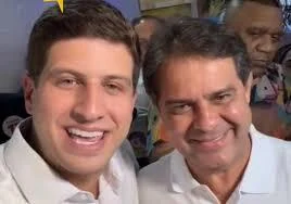 Esquerda