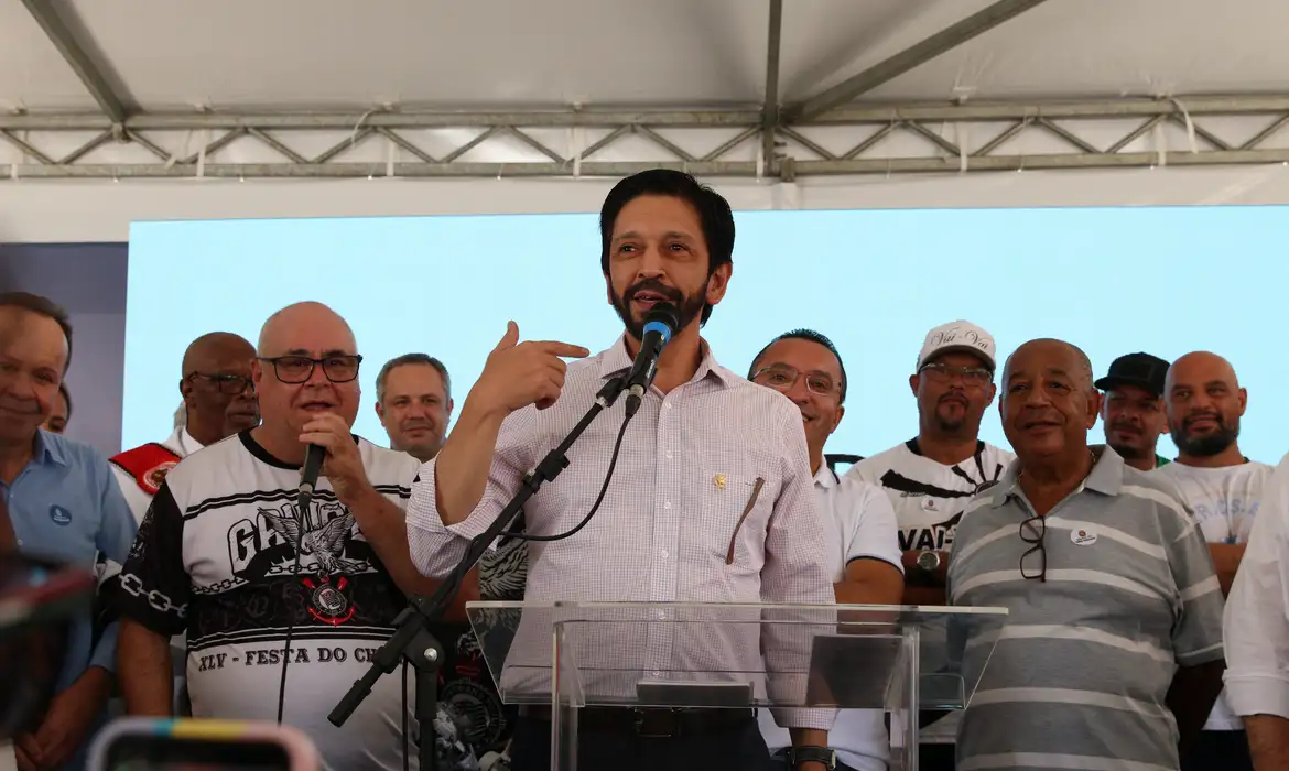 Nunes