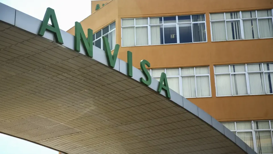 Anvisa aprova medicamento para tipo de câncer de pulmão em estágio inicial