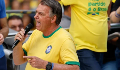 PF diz que Bolsonaro saiu do país para evitar prisão e aguardar desfecho do 8/1