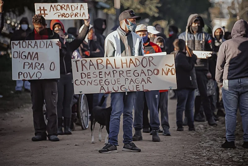 Moradores de ocupação protestam por direito à moradia. Foto: Giorgia Prates.