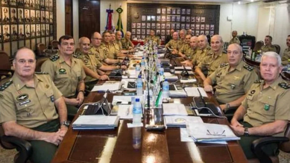 Alto Comando do Exército fica sem ‘Kids Pretos’ após protagonismo no governo Bolsonaro