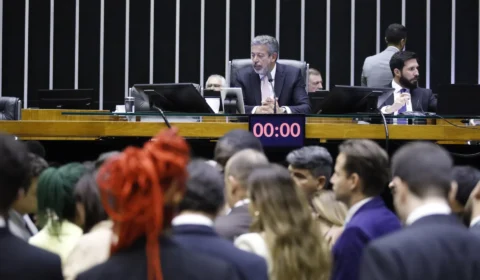 O ofício do cientista político: quando a realidade confronta as expectativas