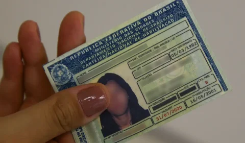 Câmara aprova MP que facilita renovação de CNH, mas mantém exigência de exame médico