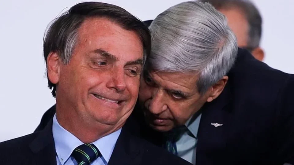 Como o general Augusto Heleno ajudou a Abin paralela, segundo a Polícia Federal