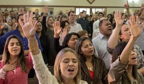 Audiência pública debate atividades religiosas em escolas estaduais de Pernambuco