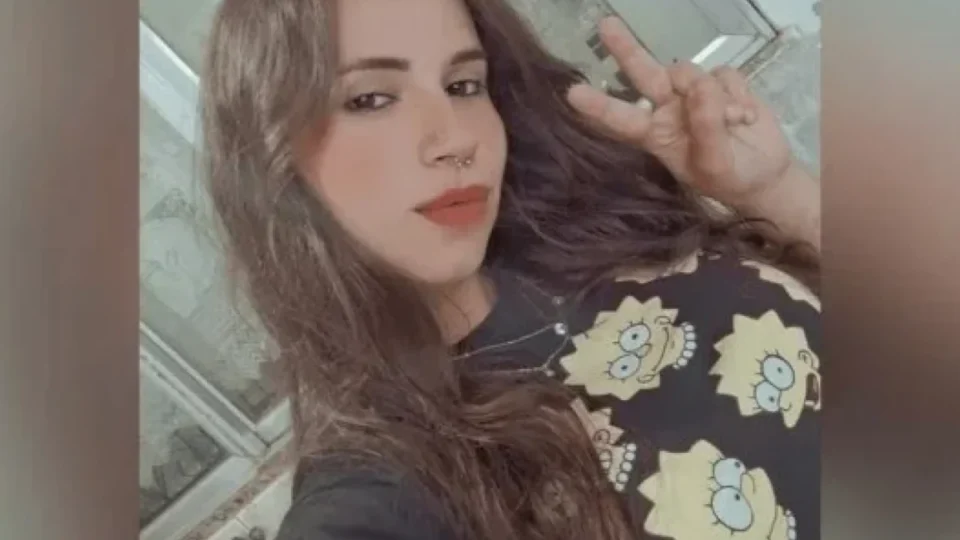 Jovem baleada pela PRF tem pequena melhora, mas estado segue gravíssimo