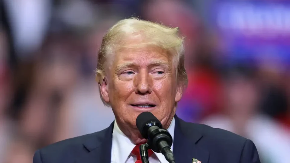 Governadores agem contra decreto de Trump que veta cidadania por nascimento