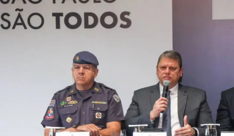 Corregedoria pede prisão de PM que arremessou homem de ponte em SP