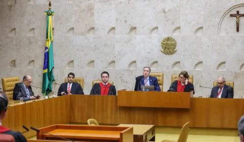 Embates fora do Brasil expõem STF sob pressão de direita e big techs