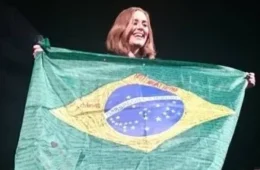Justiça mantém suspensão de música de Adele em caso de plágio