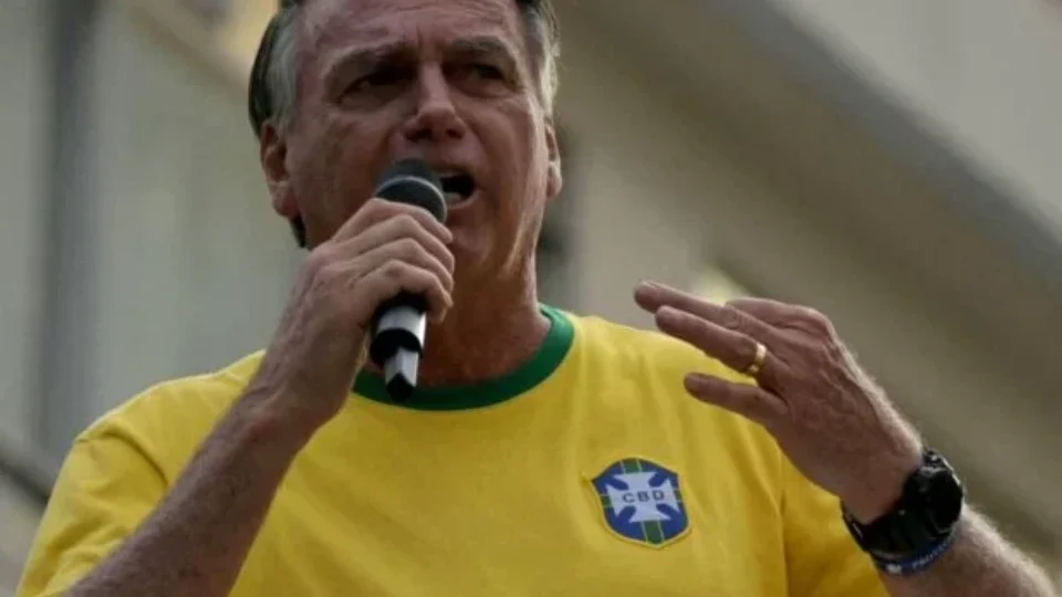 Empresas ajudaram Bolsonaro com ameaças, pernil e voto de cabresto na eleição