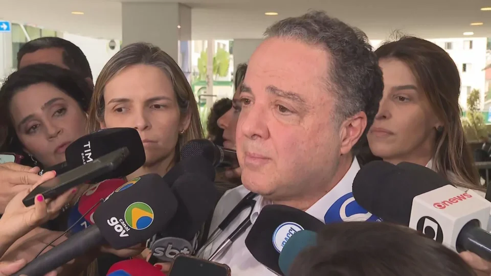 Médico diz que procedimento no presidente Lula foi concluído com sucesso