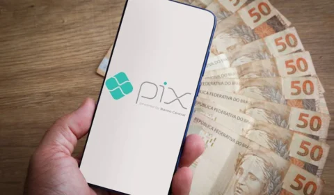 Receita Federal irá monitorar dados de cartão de crédito e Pix