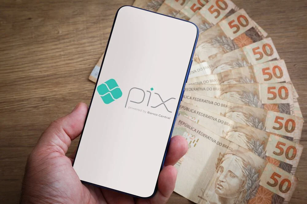 Pix Receita vai monitorar transações com pix e cartão de crédito