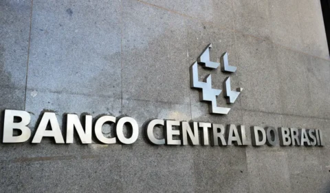 PEC no Senado facilita cooptação do Banco Central, dizem economistas