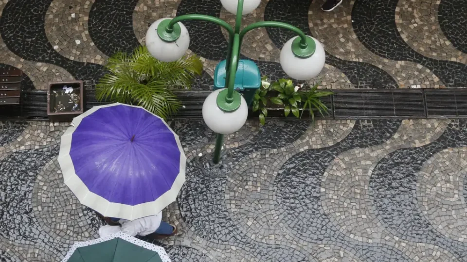 Previsão do tempo: variação climática leva chuva, sol e calor extremo pelo país