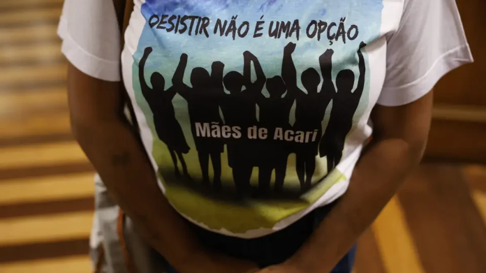 Famílias celebram condenação do Estado brasileiro por Chacina de Acari