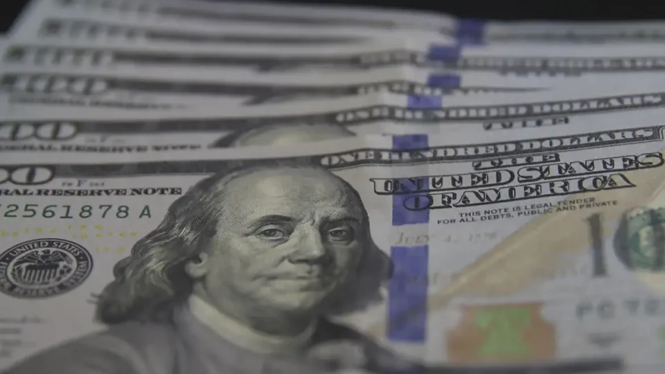Contas externas registram déficit de US$ 8,8 bilhões em fevereiro, melhor do que o esperado