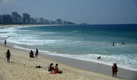 CCJ do Senado retoma votação PEC das praias nesta semana