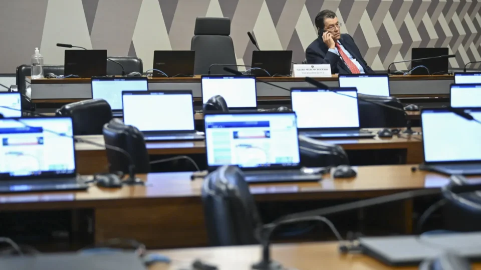 Senado aprova taxação de 15% sobre lucro de multinacionais