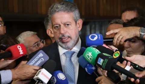 Lira sinaliza que pacote fiscal pode ser mudado para avançar no Congresso