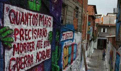 Famílias de Paraisópolis protestam contra violência da PM