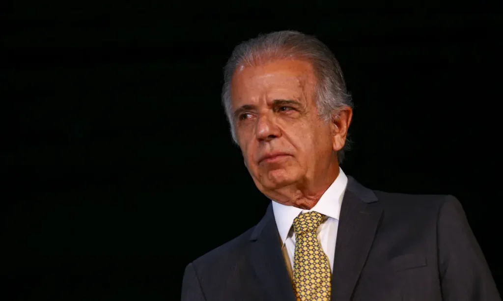 José Múcio confundiu defesa nacional com lobby por orçamento
