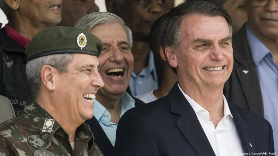 Denúncia da PGR sobre trama golpista atinge 23 militares, incluindo 7 generais