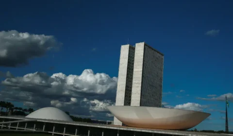 Entenda em 7 pontos os poderes do presidente da Câmara e do Senado