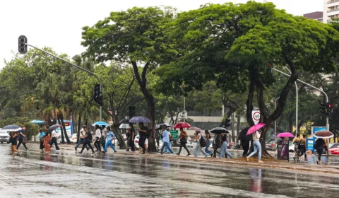 Inmet alerta para chuvas em grande parte do país