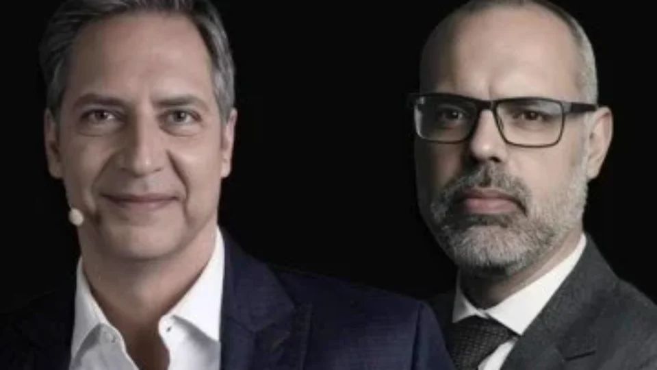 Moraes suspende perfis de revista de Allan dos Santos e Lacombe