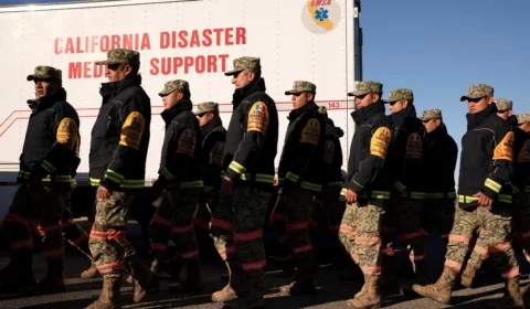 Ameaçados por Trump, Canadá e México enviam bombeiros para Los Angeles
