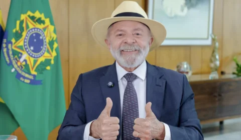 ‘Nossa economia cresce acima das previsões do mercado’, destaca Lula