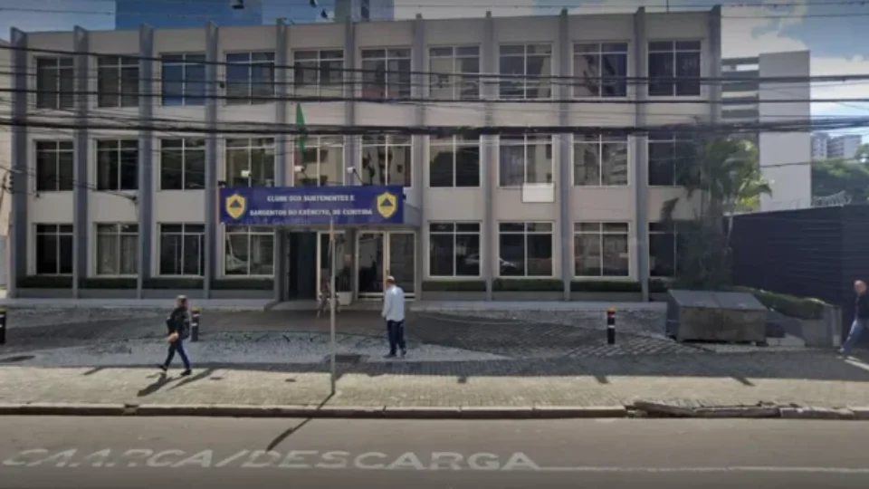 Evento bolsonarista é vetado por Exército em clube de sargentos em Curitiba, diz site