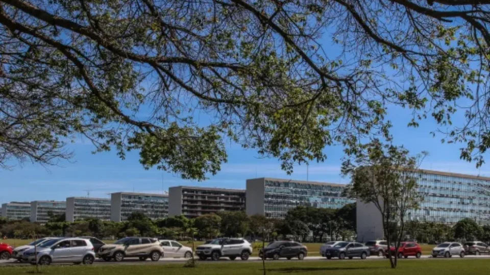 Reajuste de servidores federais será pago após sanção do Orçamento
