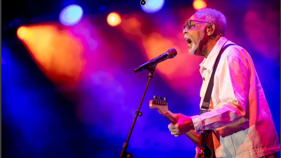Record quer cobrar US$ 10 mil de Gilberto Gil para ceder imagens de festival de 1967