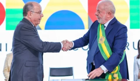 Lula se reúne com Mauro Vieira para falar sobre crise migratória com os EUA