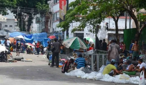 Café da manhã para pessoas em situação de rua marca aniversário de São Paulo